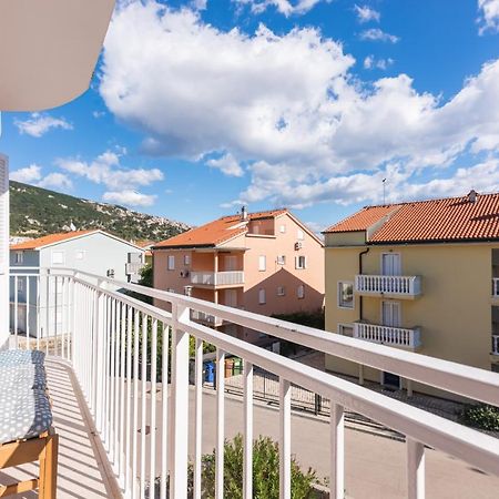 Beautiful Apartment Lovorka 6 , Baska, Krk المظهر الخارجي الصورة