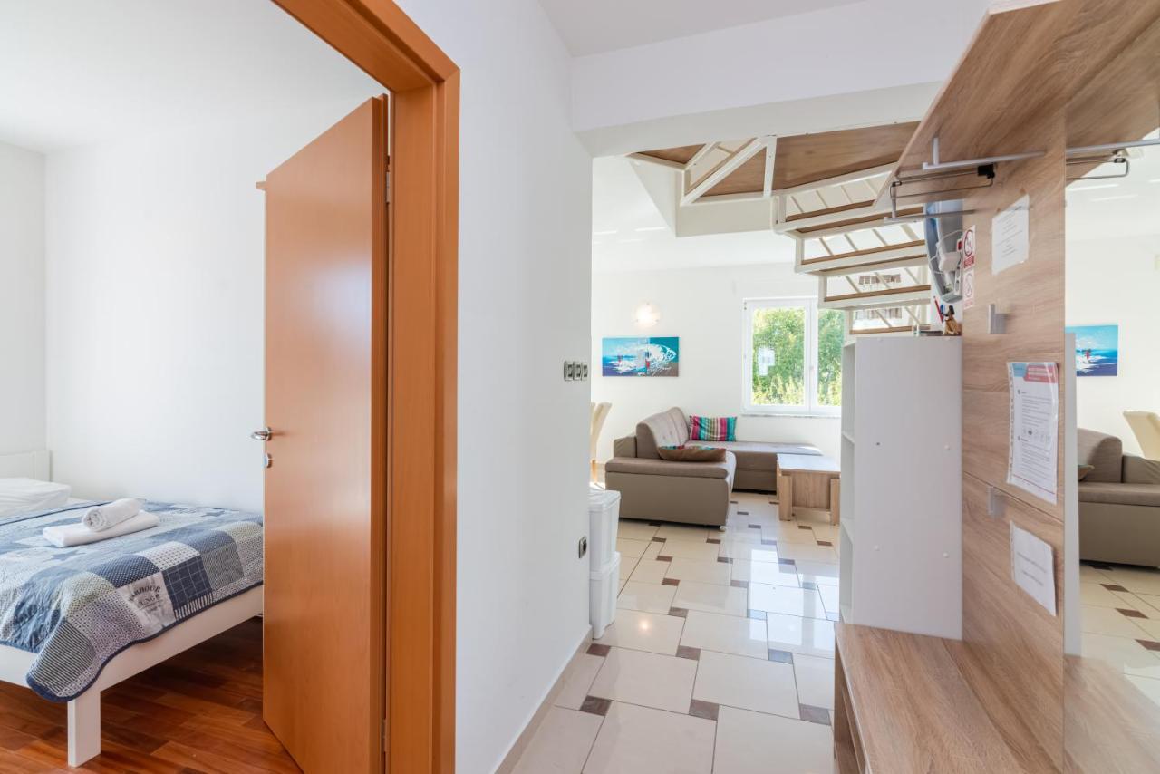 Beautiful Apartment Lovorka 6 , Baska, Krk المظهر الخارجي الصورة