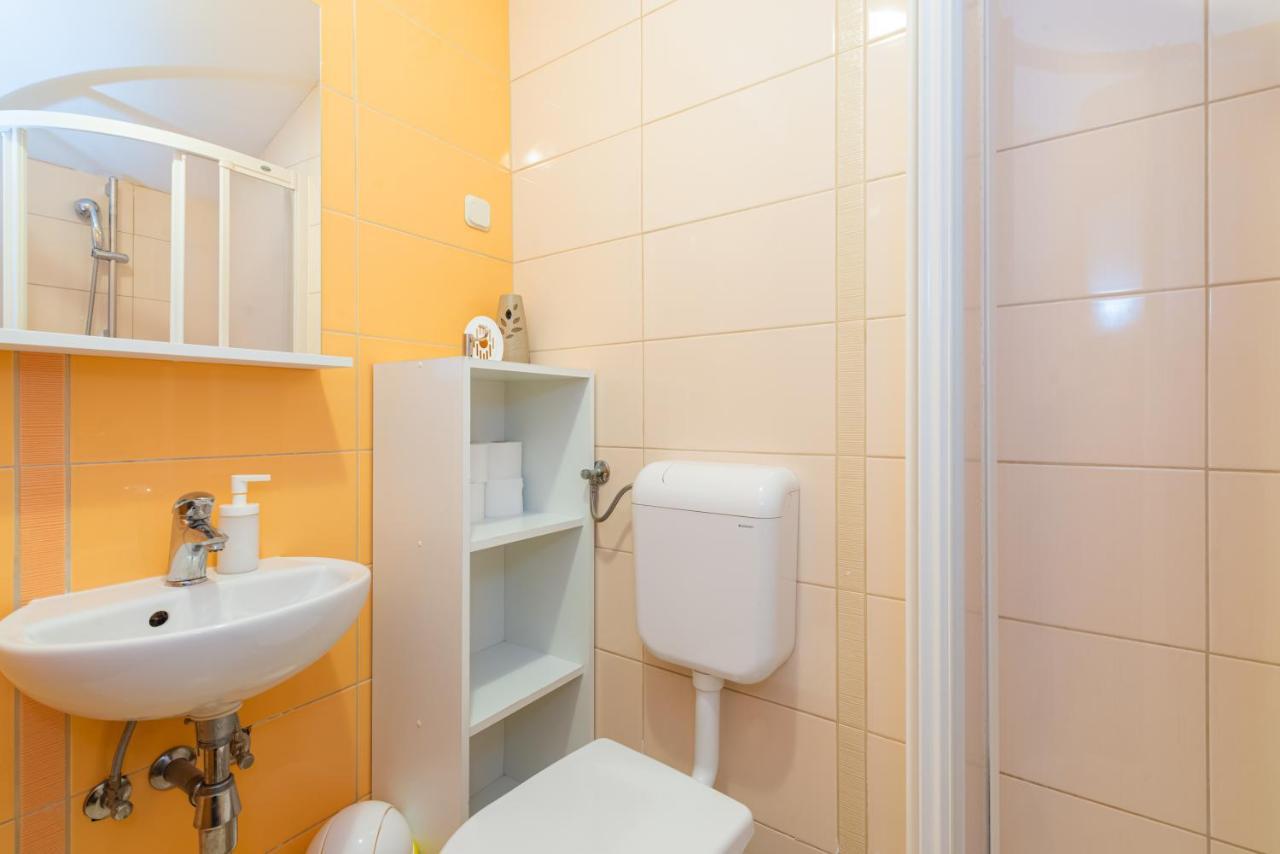 Beautiful Apartment Lovorka 6 , Baska, Krk المظهر الخارجي الصورة