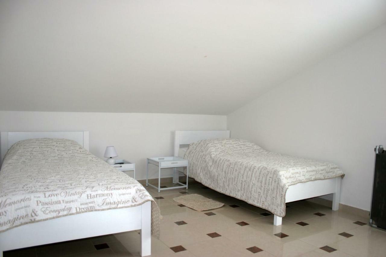 Beautiful Apartment Lovorka 6 , Baska, Krk المظهر الخارجي الصورة